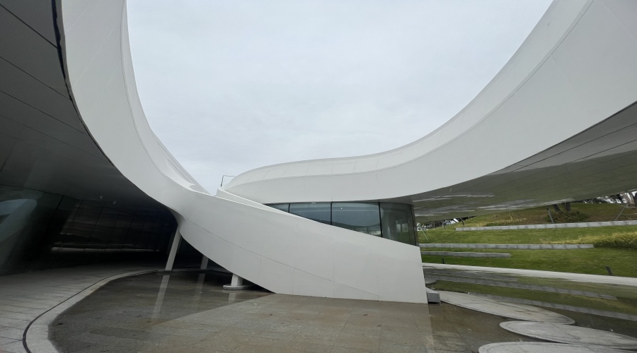 東莞大灣區大學GRC幕墻板工程 東莞大灣區大學GRC幕墻板工程