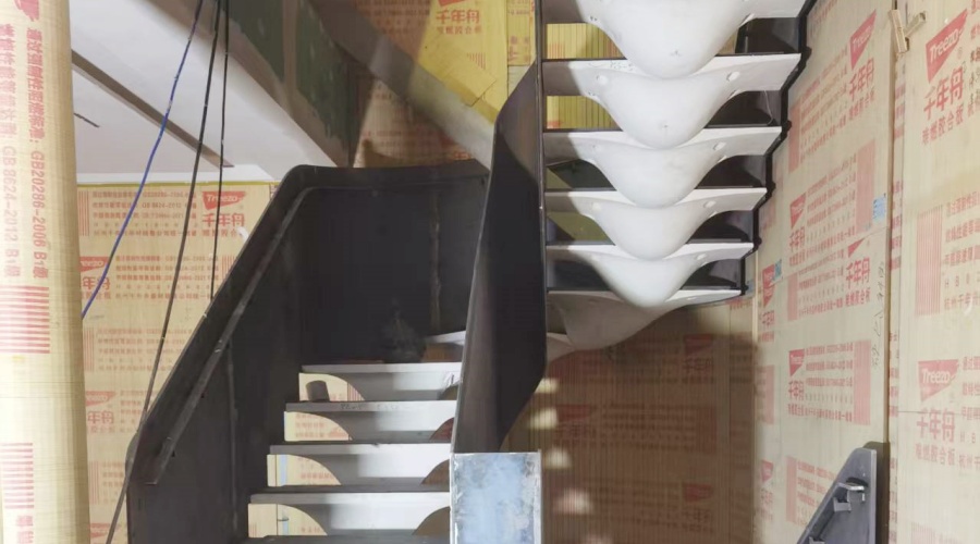 山東皇家私人定制GRG旋轉樓梯魚骨造型 山東皇家私人定制GRG旋轉樓梯魚骨造型